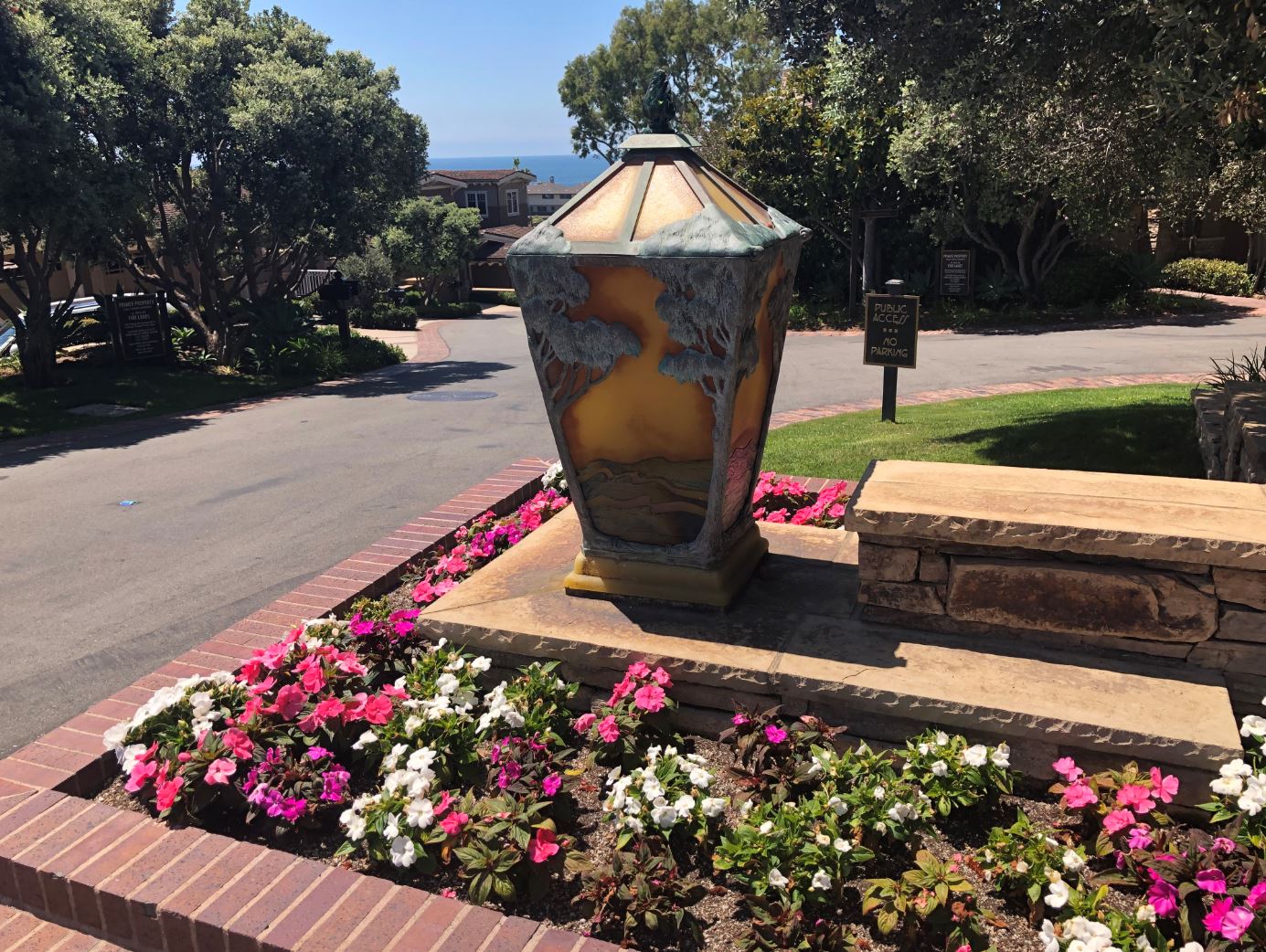Eucalyptus Urns