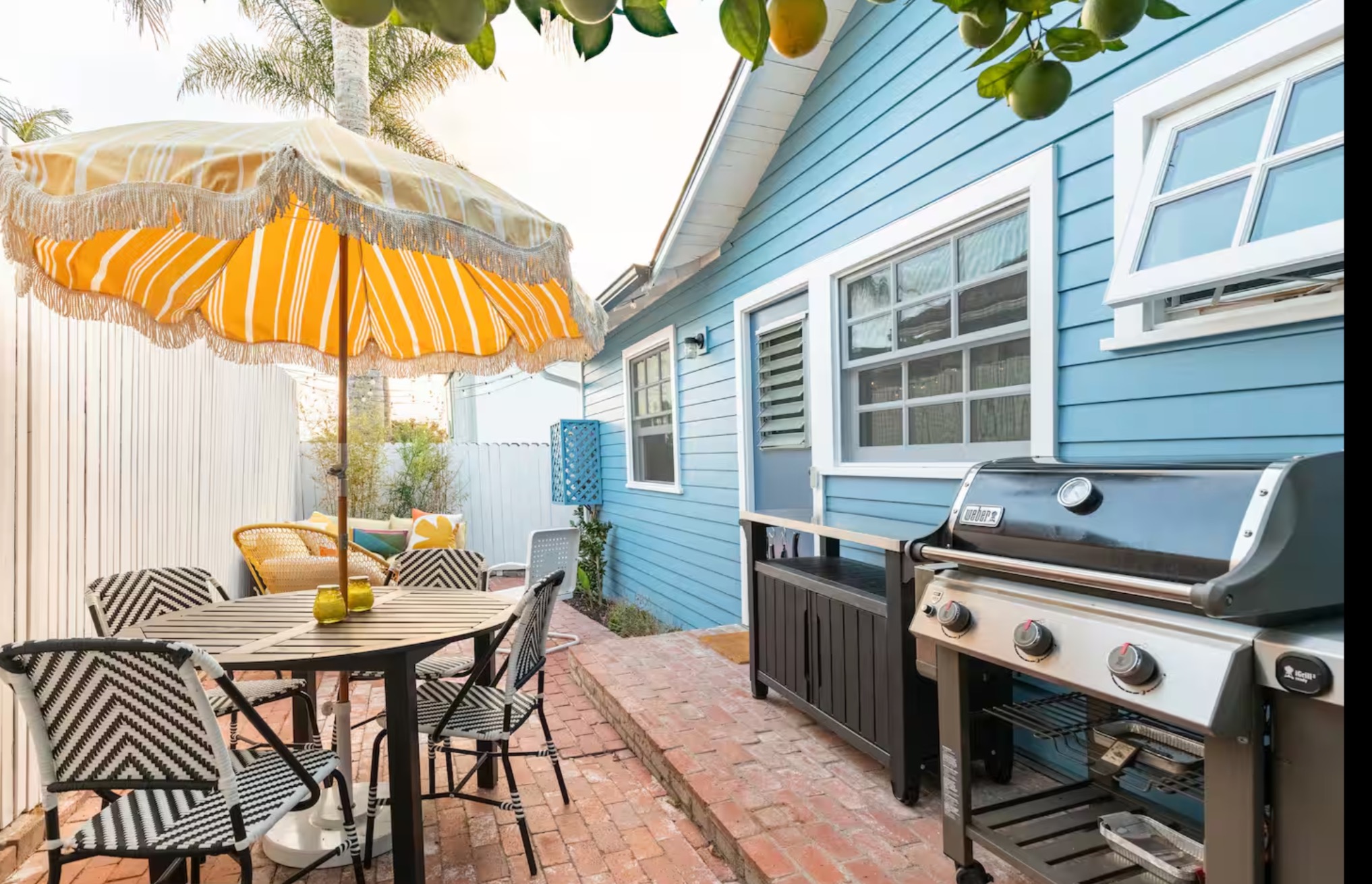 Inn Through the Orange Door