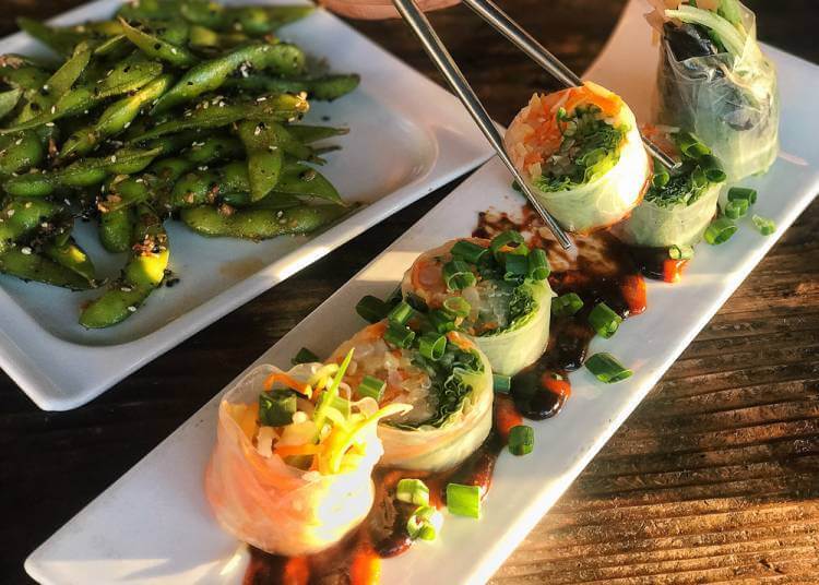 Singapore Bamboo specialty sushi roll at Starfish Laguna